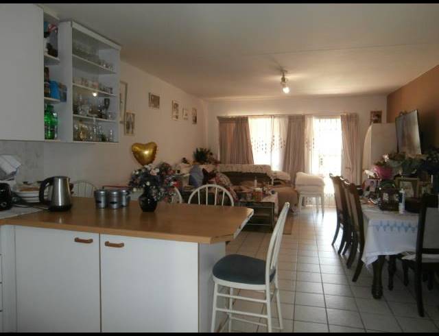 2 BEDROOM TOWNHOUSE FOR SALE IN OAKDENE